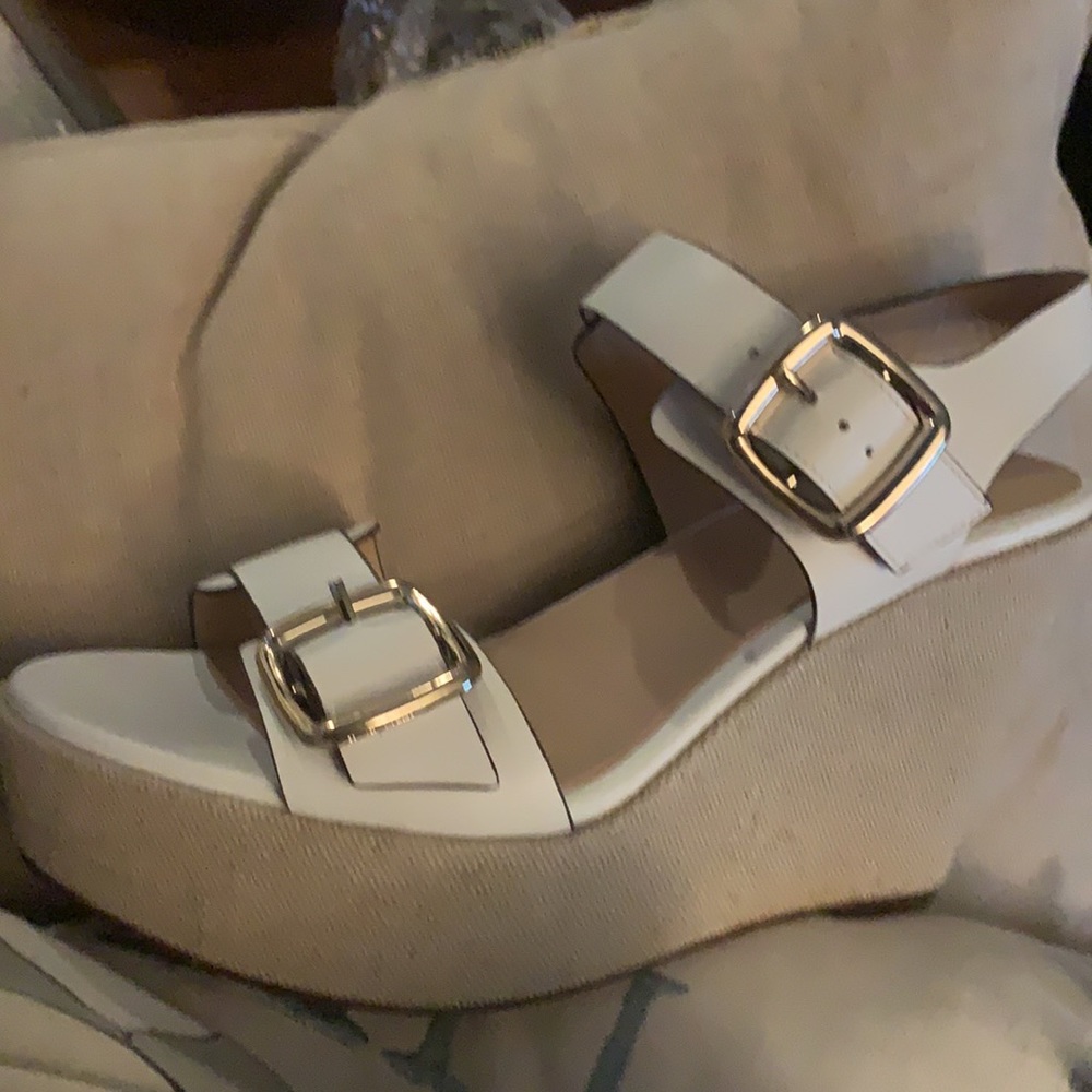 27 EDIT leather upper/ lining wedge Sandal size US 9 brand NEW